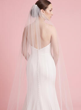 Leonora Veil