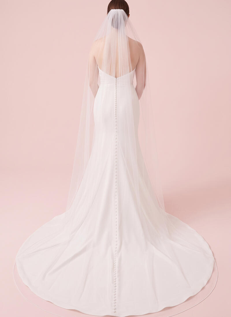Leonora Veil
