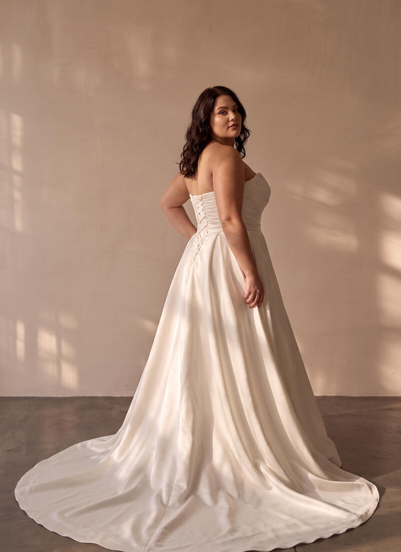 Makerry Azalea Wedding Dress