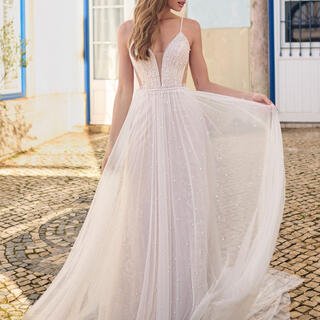 Maggie SotteroBetsy
