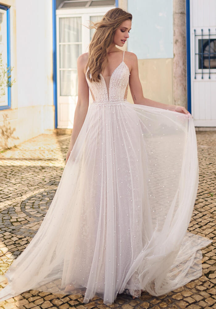 Maggie SotteroBetsy