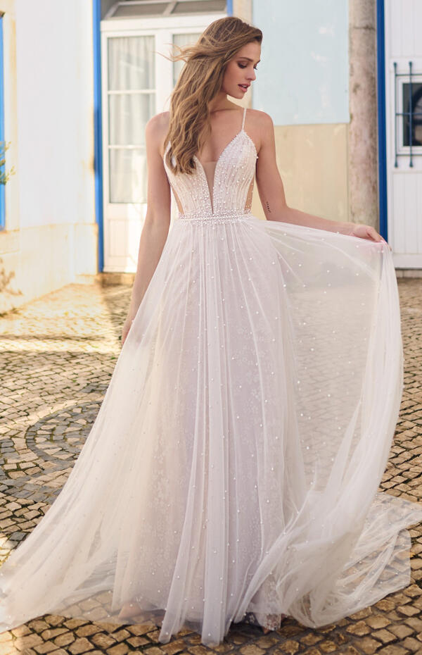 Maggie SotteroBetsy