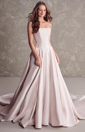 Maggie SotteroEmmanuelle