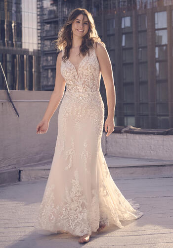Maggie SotteroEstella