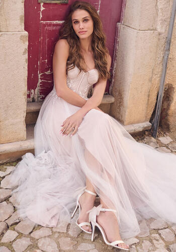 Maggie SotteroGwen