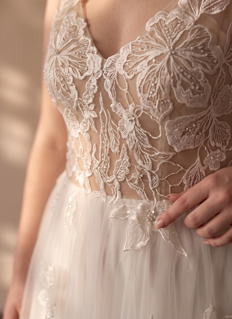 Makerry Lily Wedding Dress
