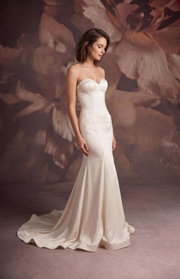 Theia CoutureMarina