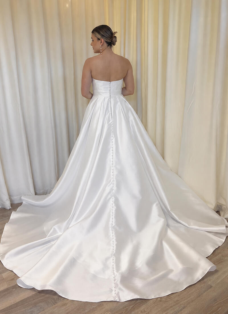 Forget Me Knot Prague straight back | Wedding Dress New Zealand
