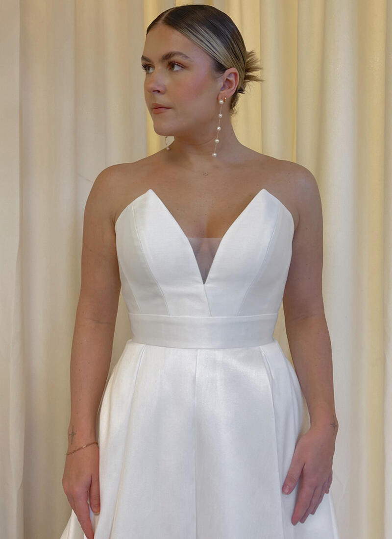 Forget Me Knot Prague straight back | Wedding Dress New Zealand