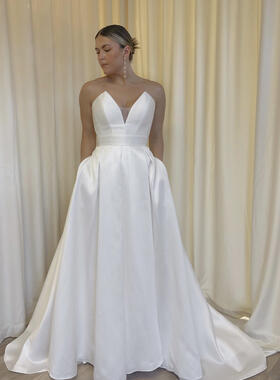 Forget Me Knot Prague straight back | Wedding Dress New Zealand
