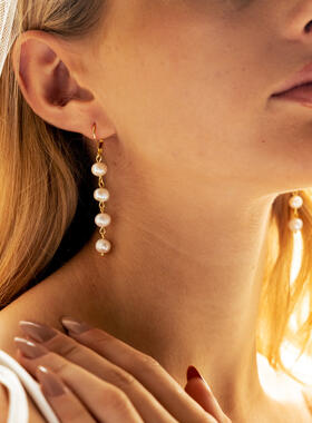 Pearl and Chain
