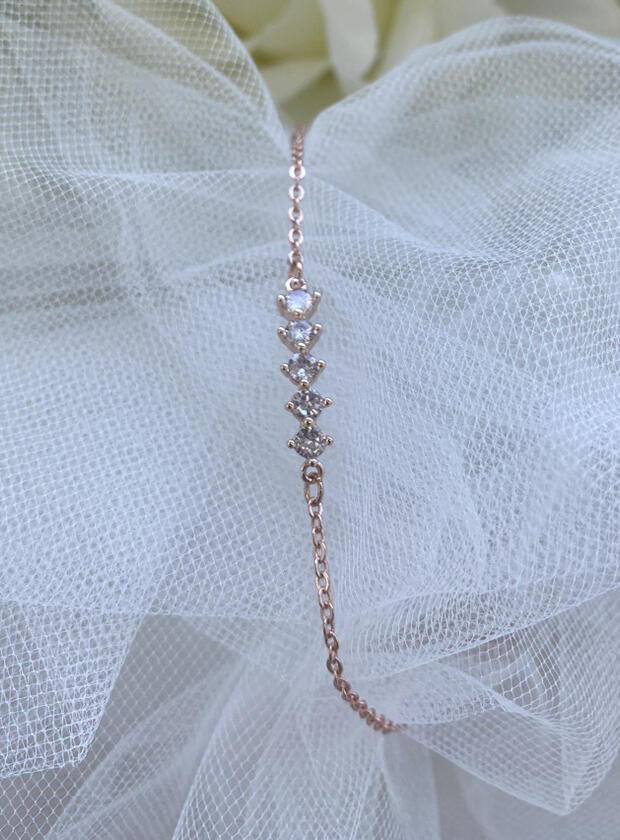 $17.25Diamante string