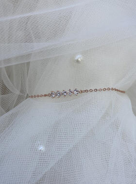 Diamante string