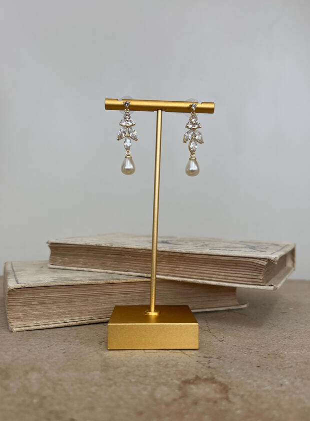 $22.25Diamante & pearl