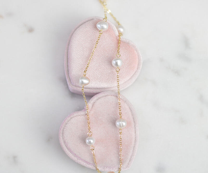 Spaced pearls
