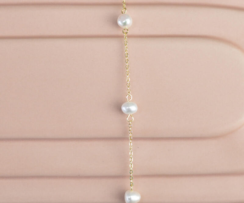 Spaced pearls