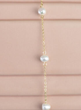 Spaced pearls