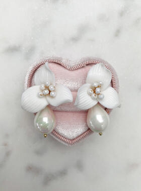 Floral and pearl