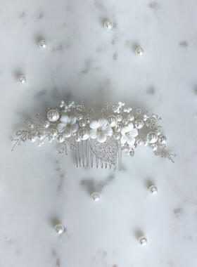 Floral & Leaf Pearl comb