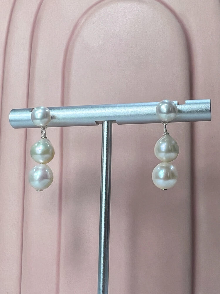 Triple pearl