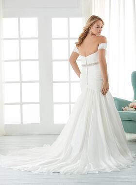 Bonny 1819 Unforgetable Plus Size Wedding Dress