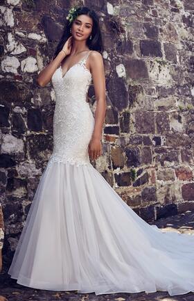 Maggie SotteroAdaleine