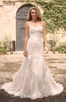 Maggie SotteroJoelle