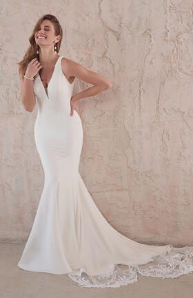 Maggie SotteroMaine