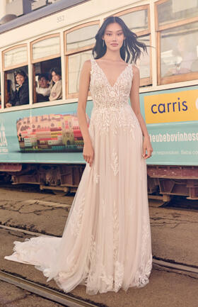 Maggie SotteroJodie