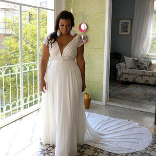 Off to a weddingMae